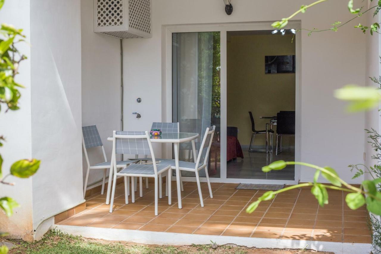 1Br Beachfront Complex - Mi Capricho Sitio de Calahonda エクステリア 写真