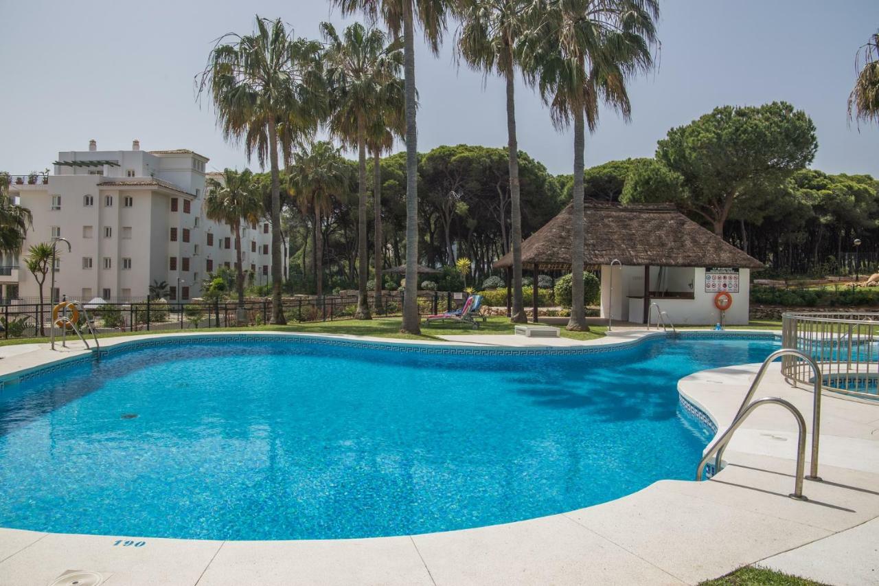 1Br Beachfront Complex - Mi Capricho Sitio de Calahonda エクステリア 写真